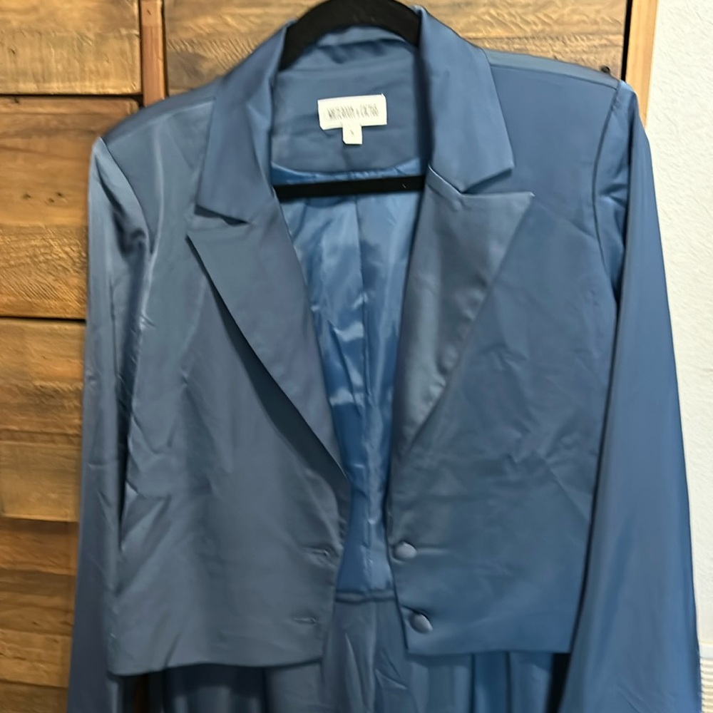 NWT White room & Cactus blue pant suit-crop jacket and wide leg pant